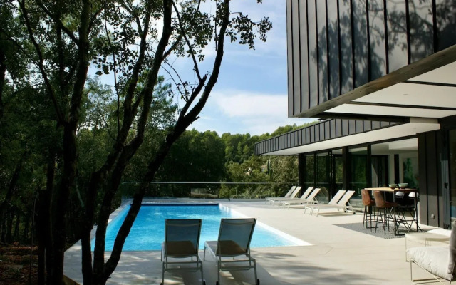 Cosy Holiday Home With Garden in Lorgues