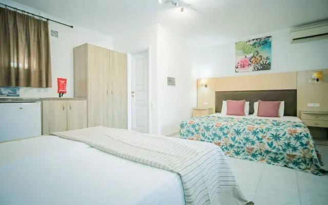 Roseclub Apartments