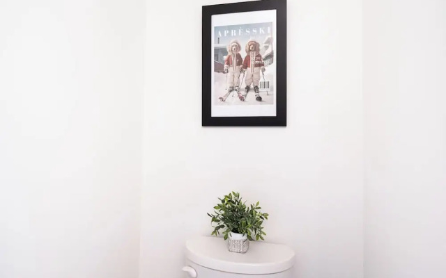 The Grizzly Basin by Revelstoke Vacation