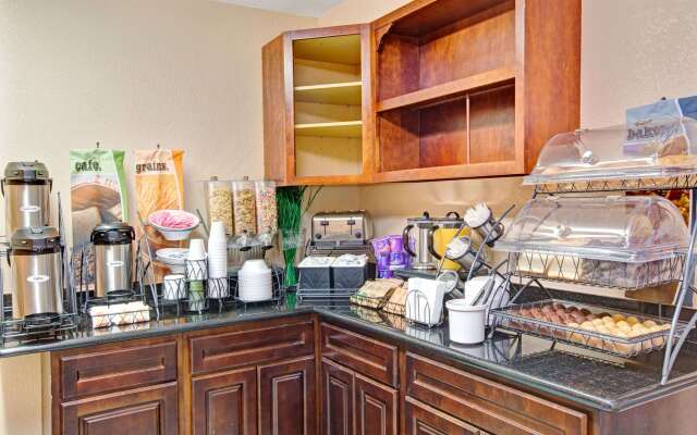 Microtel Inn & Suites by Wyndham Gatlinburg