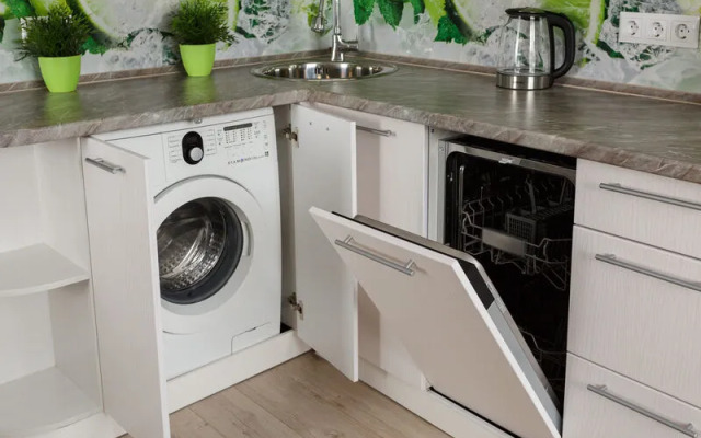 Dve podushki na ul. Leningradskaya d. 62, kv. 251