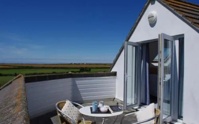 Apartment Golfer View.1