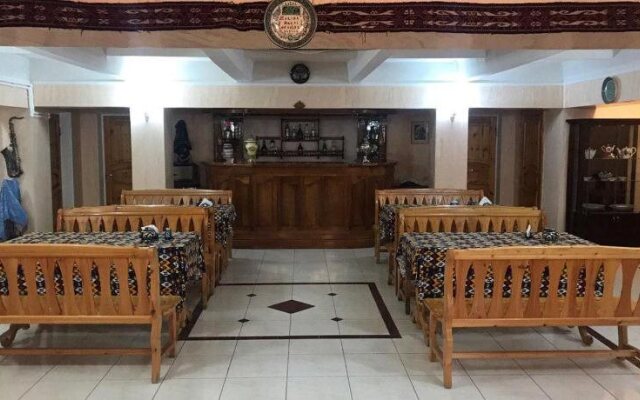 Zarina Hotel