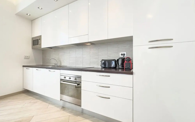 2A Tony Allard in Cannes