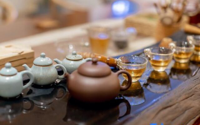 Zhuyouhui·LOFT Hotel (Guiyang Guanshanhu North High-speed Railway Station)