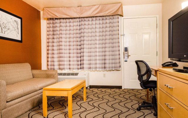 Quality Inn & Suites Lathrop - South Stockton