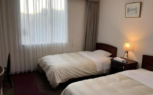 Hotel CROWN HILLS MIYOSHI
