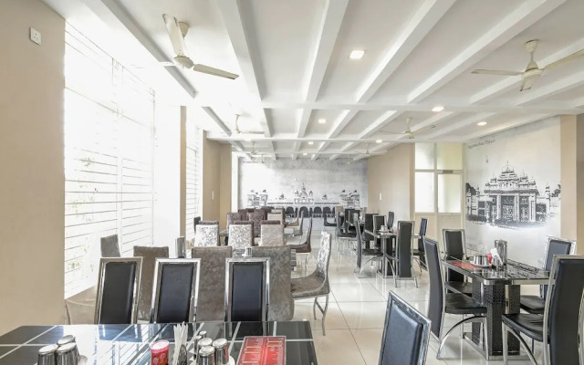 OYO 24959 Slv Royal Inn
