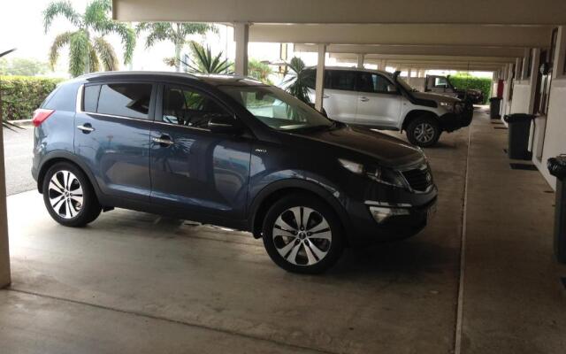 Tannum Sands Hotel / Motel