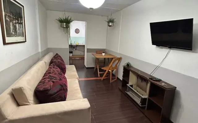 Singular Polanco Goldsmith