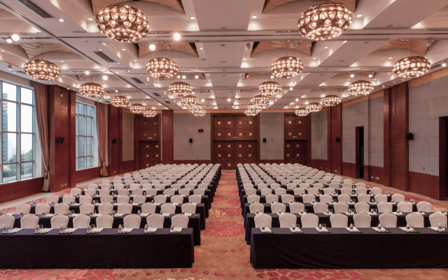 Crowne Plaza Chongqing Jiefangbei(Formerly InterContinental Chongqing)