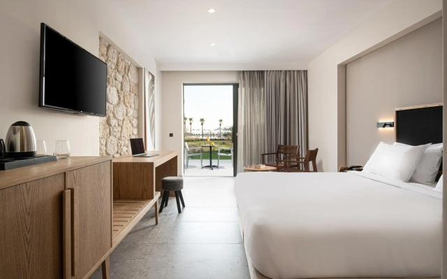 Portes Lithos Luxury Resort