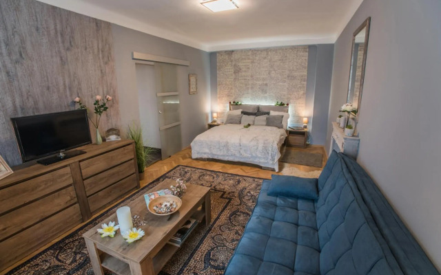 Jewellery box on the riverside