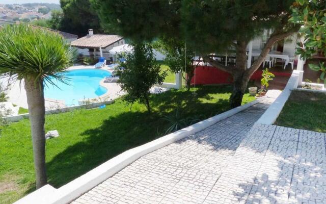 Villa Charneca