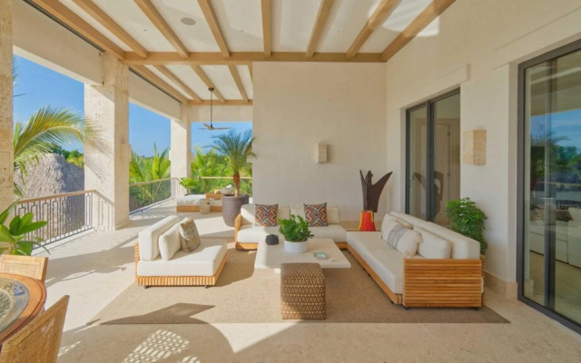 Luxury Villa With Heated Pool Jacuzzi Full Staff
