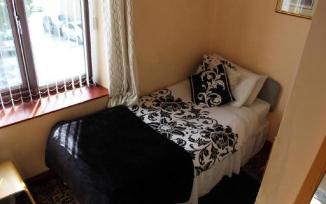 Peakdale Lodge Bed and Breakfast Glossop