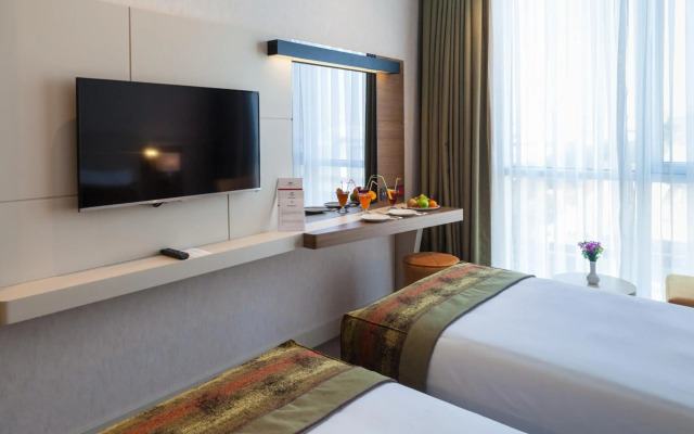 Hm Commerce Hotel