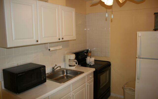 Hidden Harbor Suites