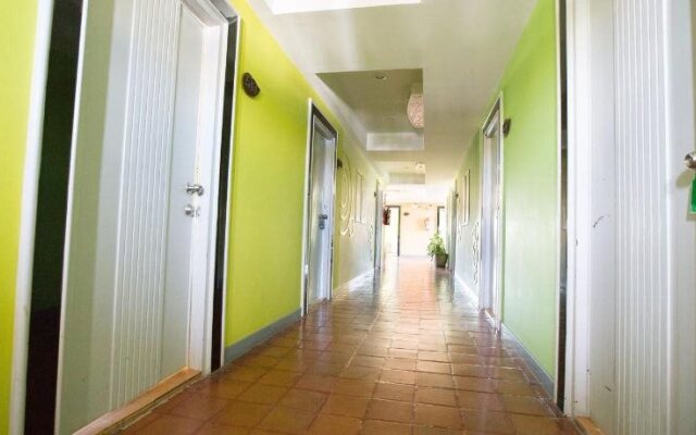 Lantana Pattaya Hotel & Resort by Zen Rooms