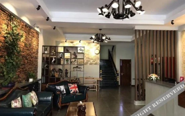Yinmao Holiday Hotel