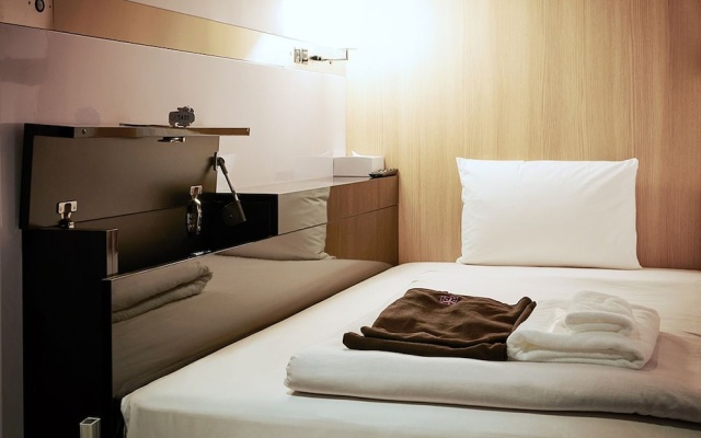 Business class male Cabin 사진 2