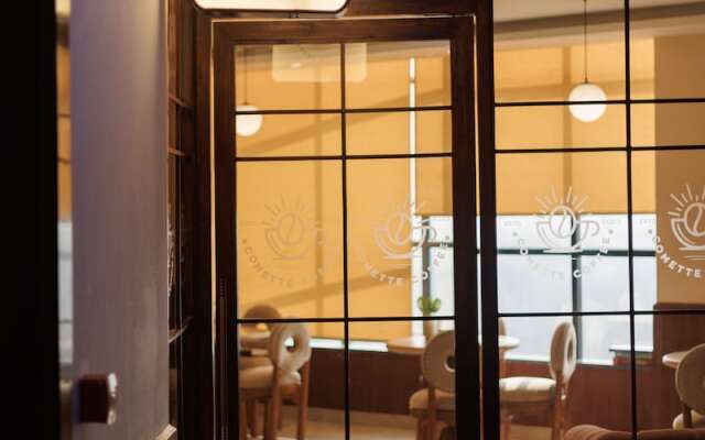 The Eliot Hotel & Banquet