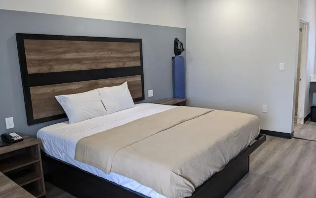 Captain Suites