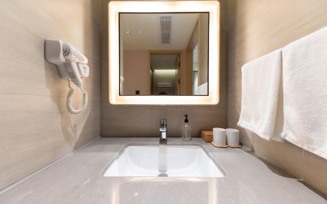 Ji Hotel (Huzhou Administration Center)