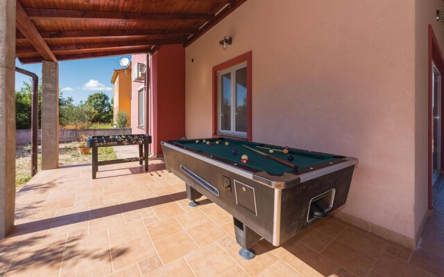Stunning Home in Sibenik With Wifi and 5 Bedrooms