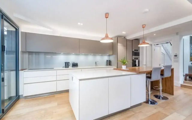 Stunning house near Notting Hill