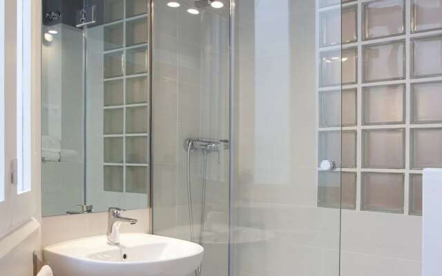 Modernist Flat - Sagrada Familia