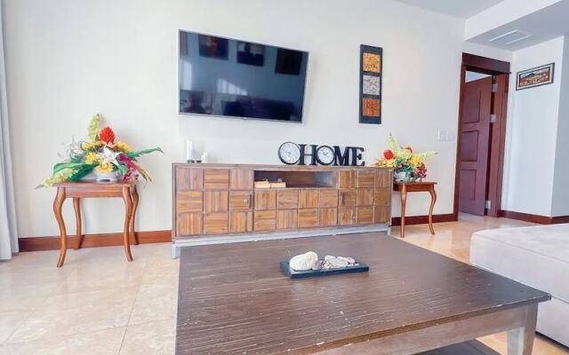 Seaview Oasis 1-BRSuite in Croc's casino