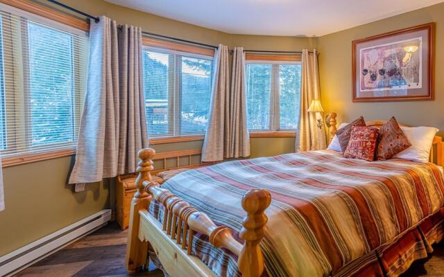 Snow Creek Village #48 By Bear Country