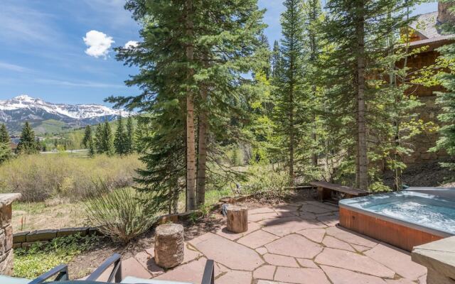 Mountain Melody by Exceptional Stays