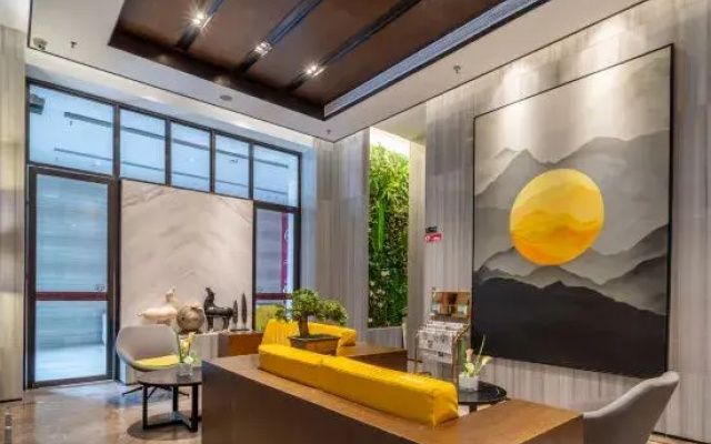Ling Jiang Hotel