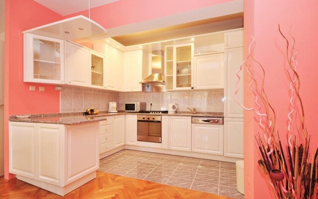 Stunning Apartment in Zadar With 2 Bedrooms, Wifi and Outdoor Swimming Pool