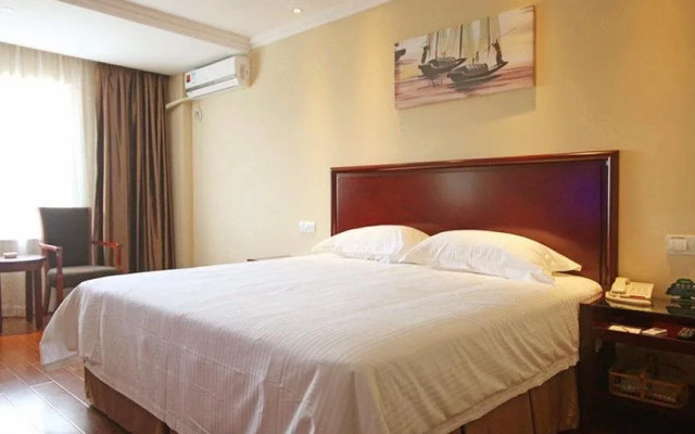 Green Tree Inn Ningbo Train East Station Business Hotel