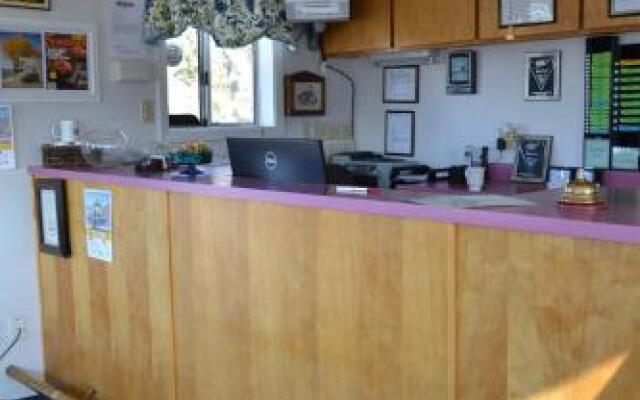 Silver Maple Inn and The Cain House Country Suites