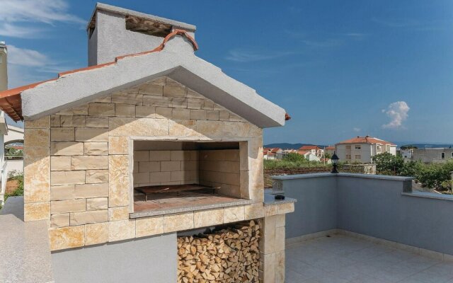 Nice Home in Kastel Novi With Sauna, Wifi and 8 Bedrooms