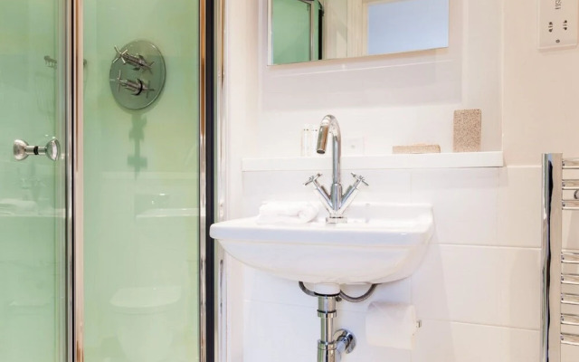 Blueprint Apartments-No 5 Doughty Street