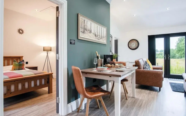 The Shed - 1 Bedroom - Cosheston