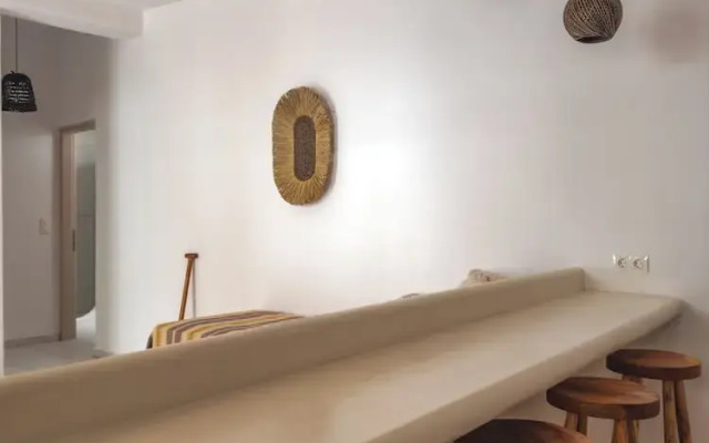 Alonia Suites