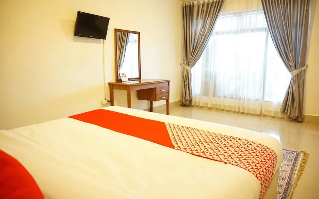 OYO 733 Mina Homestay
