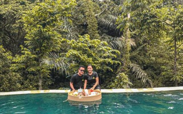 The Jungle Villa