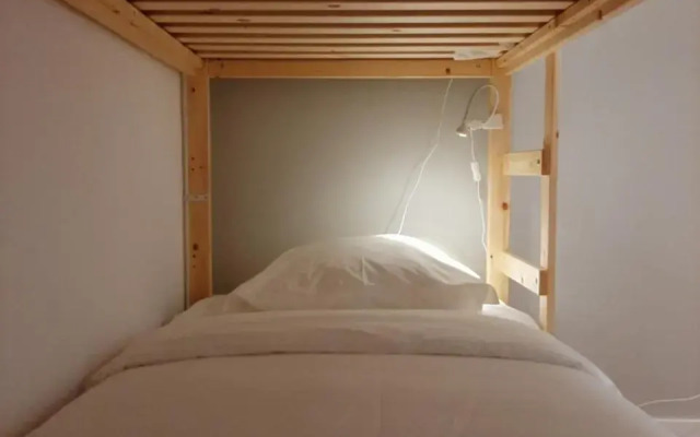 O VIOLAS — Tapas & Bed