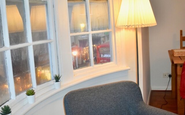 1 Bedroom Central Flat
