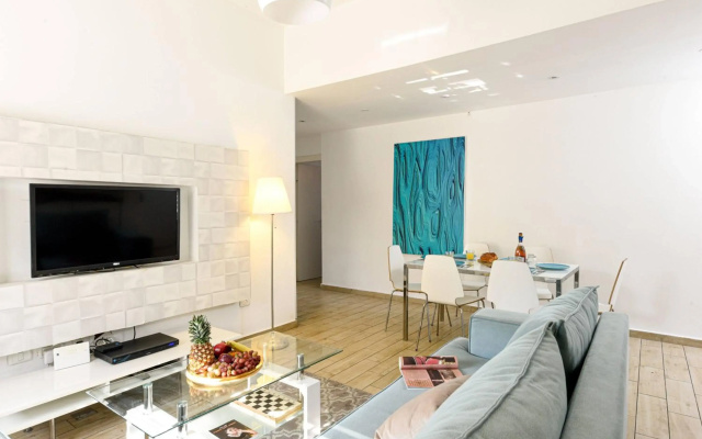 Great 3 Bedroom Apartment in The Heart of Tel Aviv