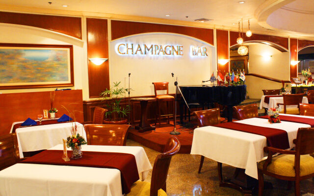 Grand Regal Hotel Davao