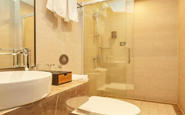 Homeinn Plus Hotel (Shanghai Pudong Airport)