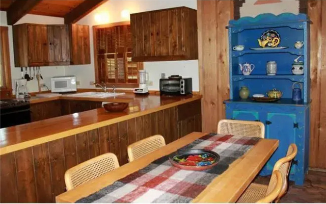Lakeview House